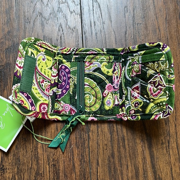 Vera Bradley Chelsea Green New Pocket Wallet - Picture 4 of 6
